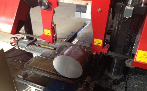 汉川卧式带锯床加工时出现明显振荡如何排查？